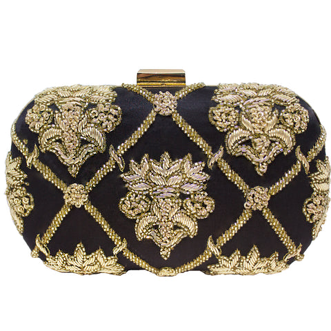 Gilded embroidered Clutch